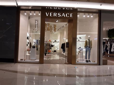 problema versace in corea|versace korea website.